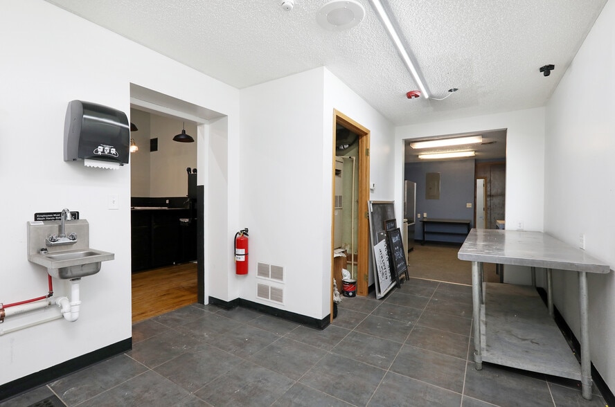 More Photos Of 1119 6th st, Nevada General Retail For Sale