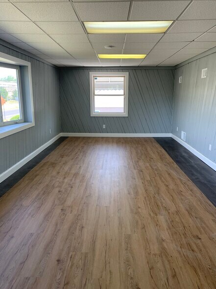 More Photos Of 133 Route 130, Bordentown Freestanding For Sale