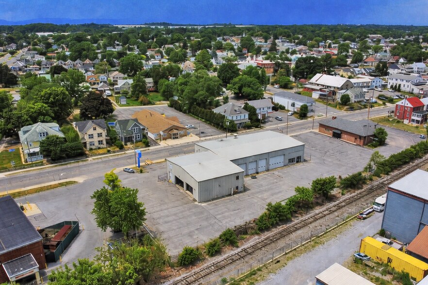 More Photos Of 916-926 S Potomac St, Hagerstown Service For Lease