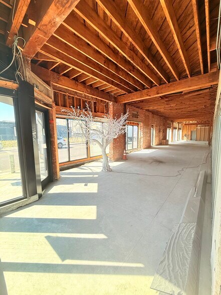 More Photos Of 463-467 S La Brea Ave, Los Angeles Storefront Retail Office For Sale