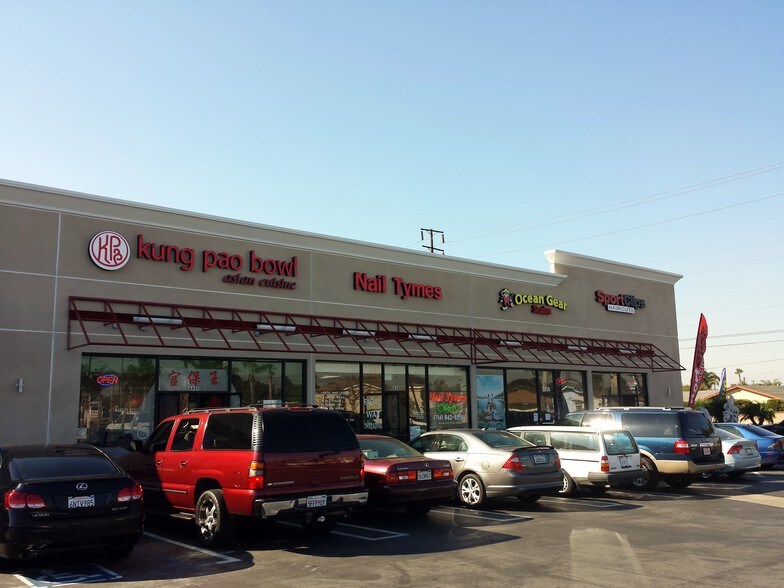 More Photos Of 6854-6862 Edinger Ave, Huntington Beach Freestanding For Lease