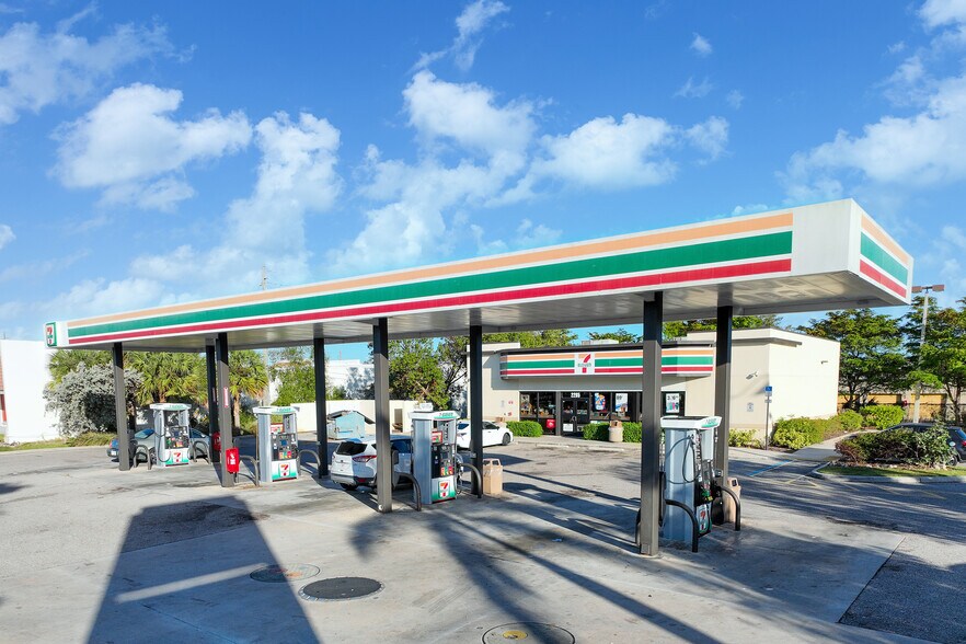 More Photos Of 2265 Colonial Blvd, Fort Myers Convenience Store For Sale