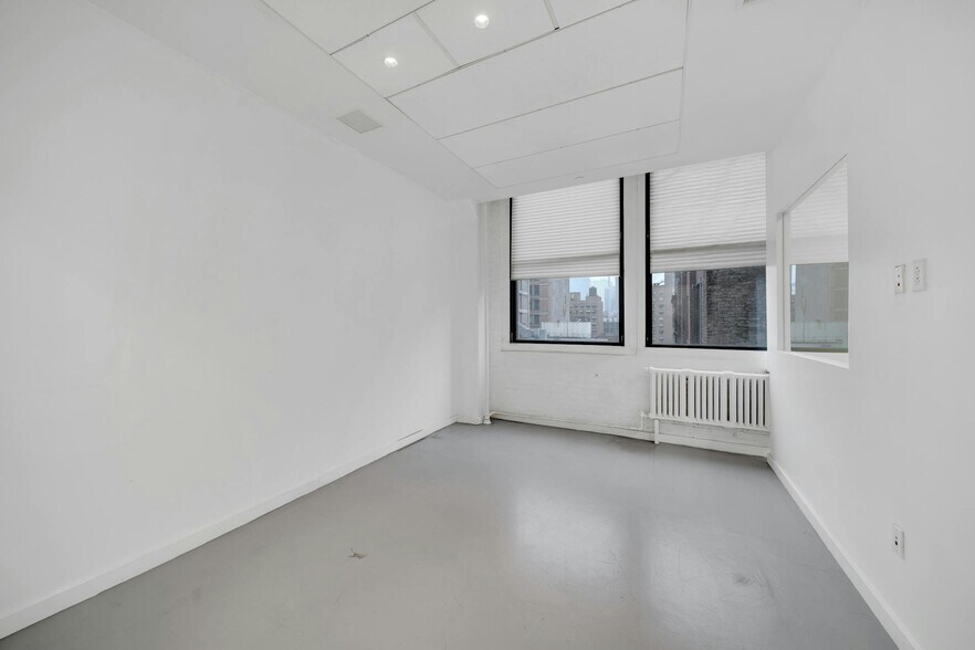 More Photos Of 545 W 45th St, New York Loft Creative Space For Lease