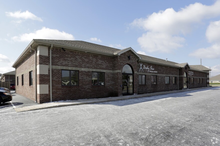 More Photos Of 7855 S Emerson Ave, Indianapolis Medical For Lease