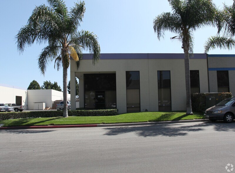 More Photos Of 5672 Buckingham Dr, Huntington Beach Warehouse For Lease