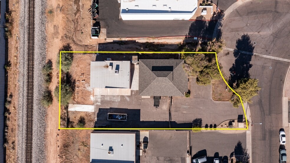 More Photos Of 680 N Golden Key St, Gilbert Warehouse For Lease