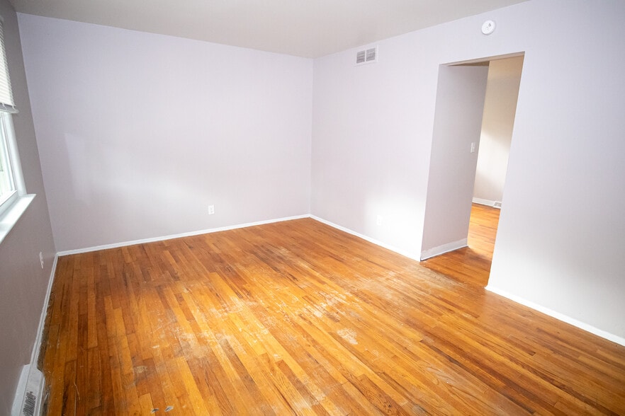 More Photos Of 2171 Thurmont Rd, Akron Multifamily For Sale