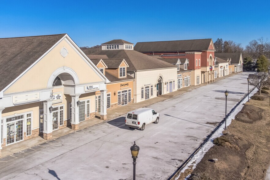 More Photos Of 900 NY 376, Wappingers Falls Freestanding For Lease