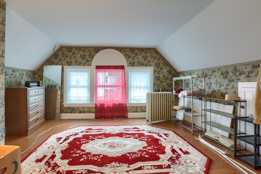 More Photos Of 3 S Market St, Shamokin Flex For Sale