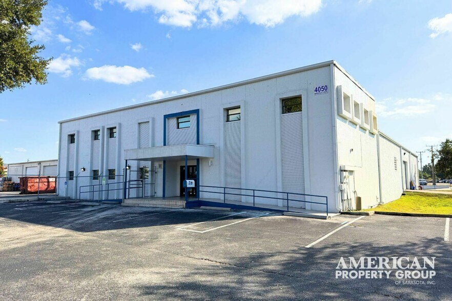 Primary Photo Of 4050 Middle Ave, Sarasota Warehouse For Lease