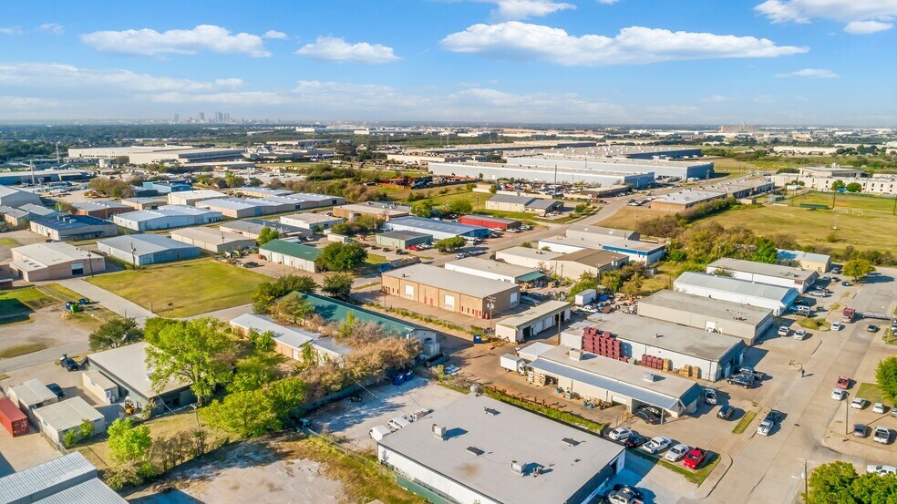 More Photos Of 4201 Clay Ave, Haltom City Warehouse For Lease