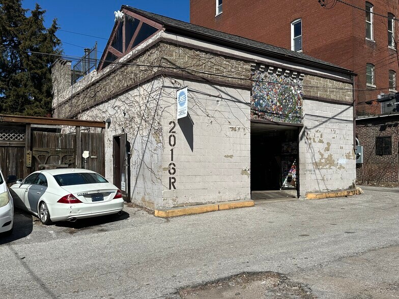 Primary Photo Of 2016 S 9th St, Saint Louis Auto Repair For Sale