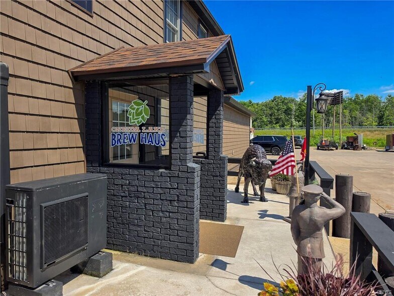 More Photos Of 6266 Lakeshore Rd, Verona Beach Restaurant For Sale