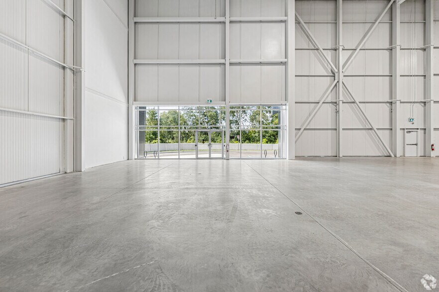 More Photos Of 1575 Clements Rd, Pickering Manufacturing For Lease