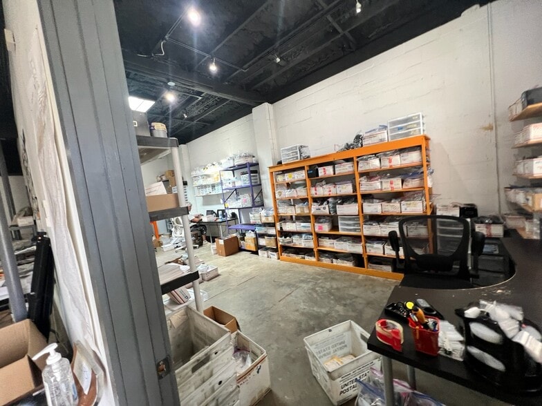 More Photos Of 615 S 27th St, Saint Petersburg Warehouse For Lease
