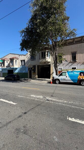 More Photos Of 3258 17th St, San Francisco Storefront Retail Residential For Lease