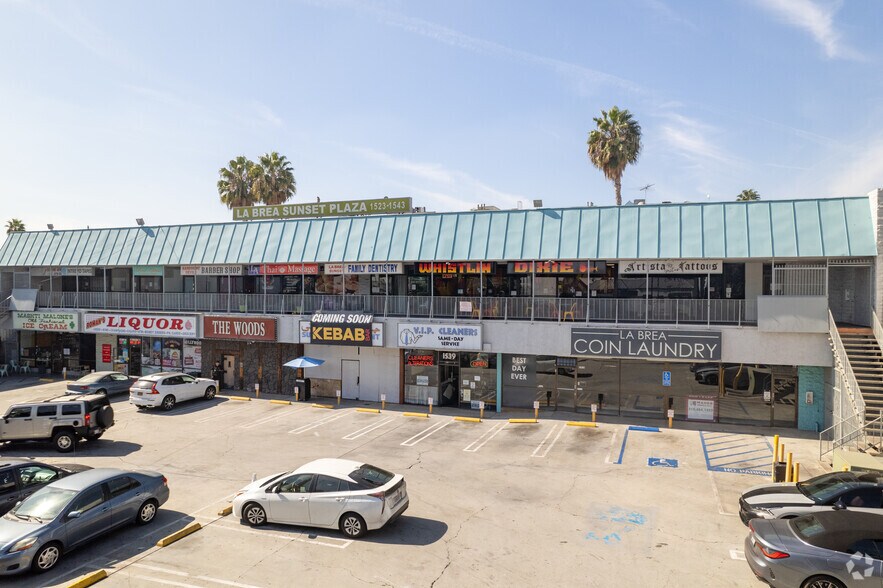 More Photos Of 1523-1543 N La Brea Ave, Los Angeles Restaurant For Lease