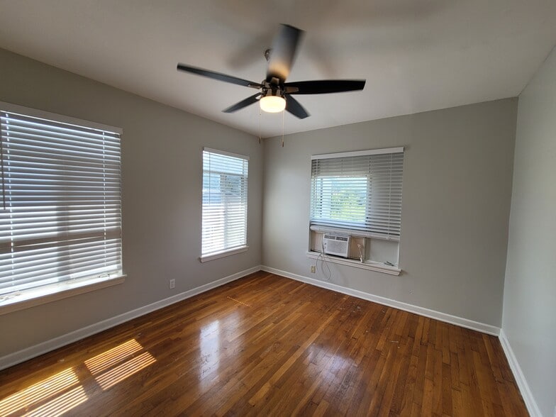 More Photos Of 340 Natalen Ave, San Antonio Multifamily For Sale