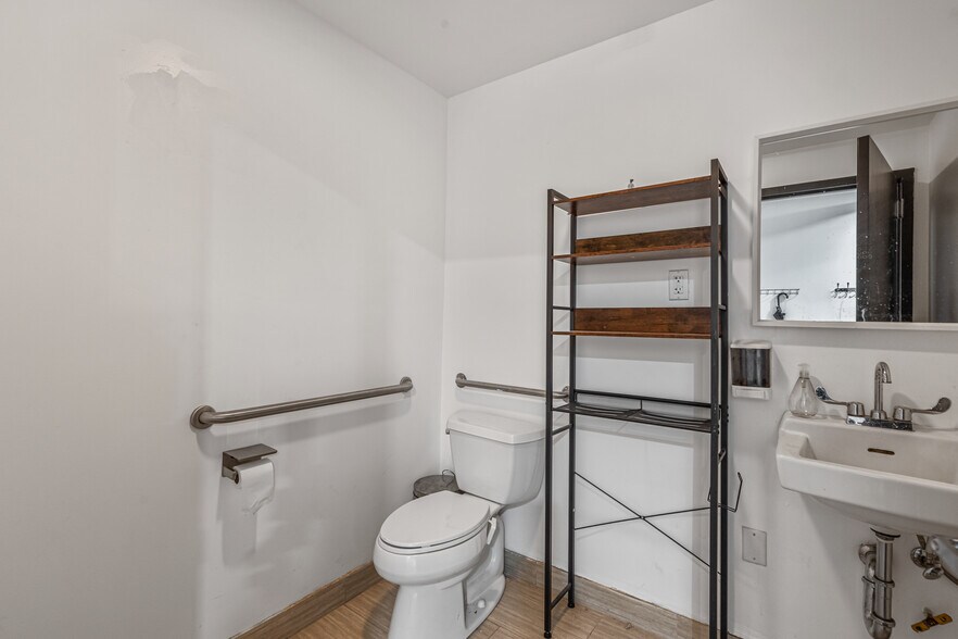 More Photos Of 223-227 Grand St, New York Storefront Retail Residential For Lease