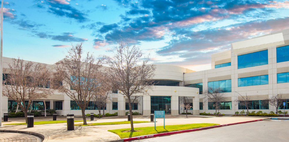 Primary Photo Of 220 E Grand Ave, South San Francisco Research And Development For Lease