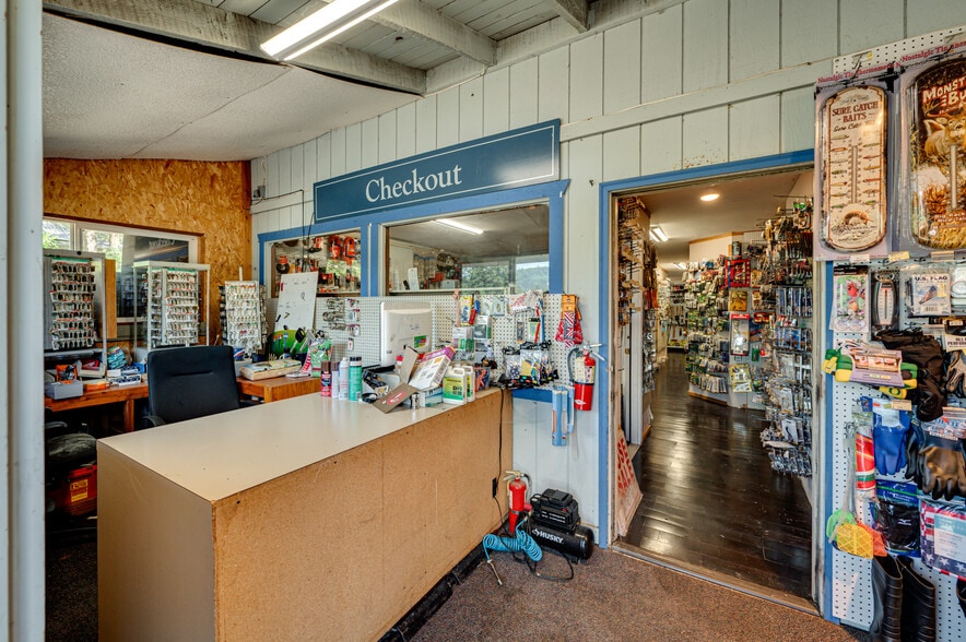 More Photos Of 39618 NE 216th Ave, Amboy Freestanding For Sale