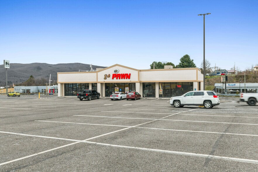 More Photos Of 1380 E Main St, Wytheville Supermarket For Sale