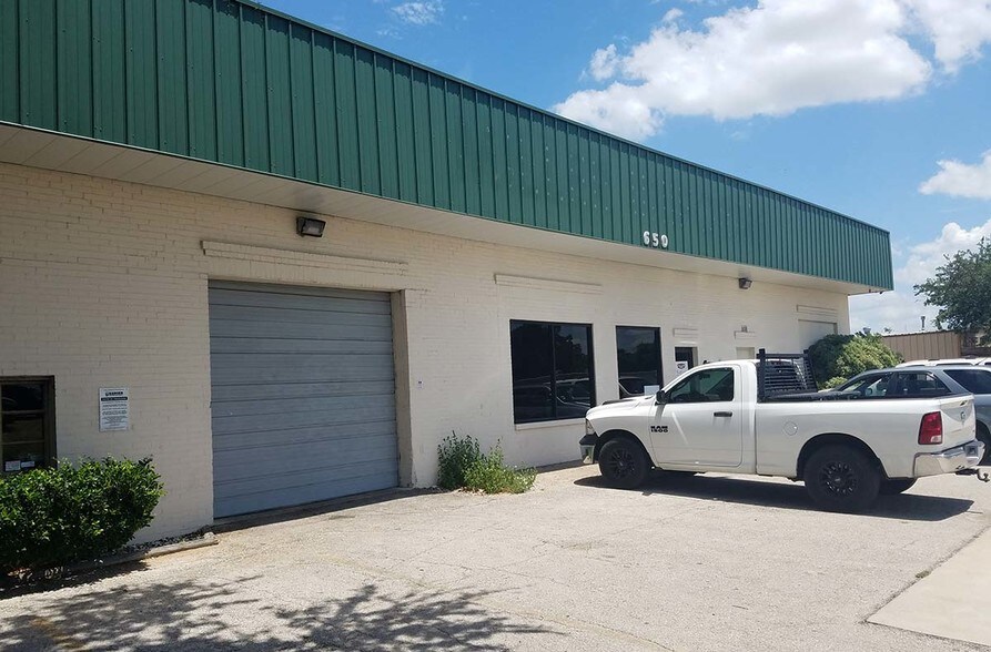 More Photos Of 650 Canion St, Austin Warehouse For Lease
