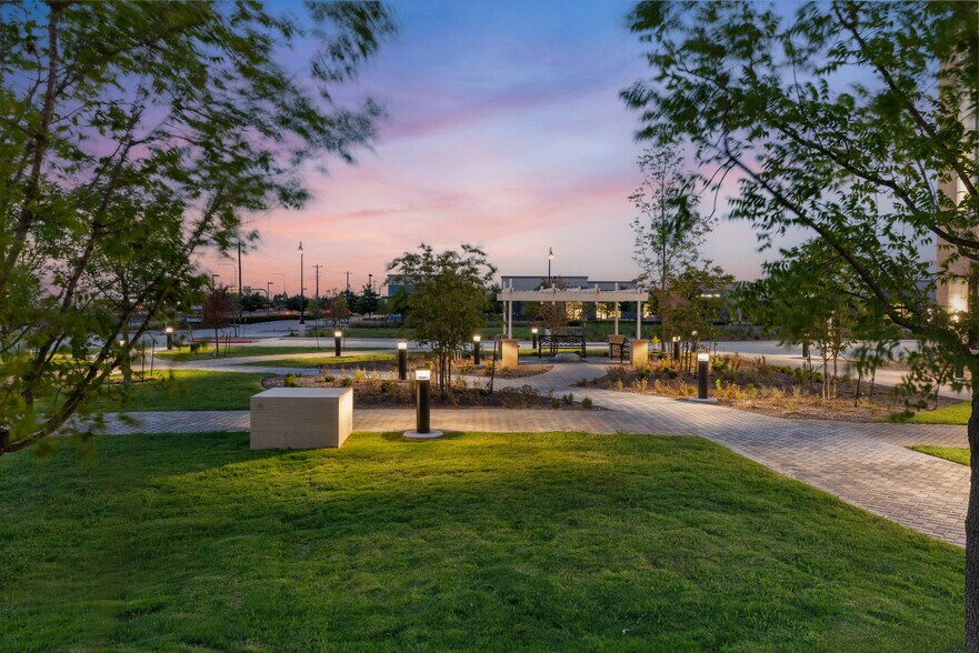 More Photos Of 12850 Dallas Pky, Frisco Medical For Lease