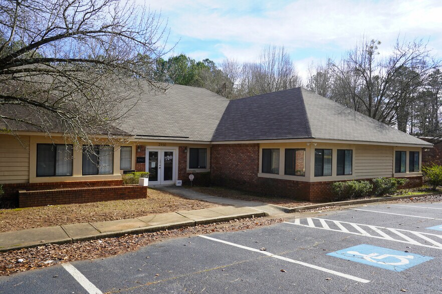 More Photos Of 2950 Stone Hogan Connector Rd SW, Atlanta Medical For Sale