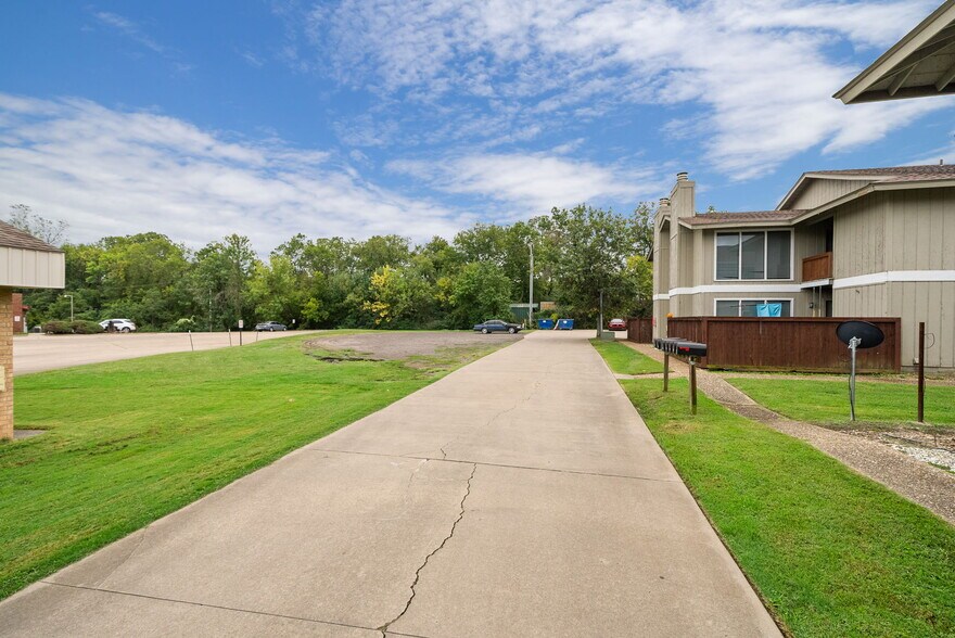 More Photos Of 2401 S 50th St, Fort Smith Apartments For Sale