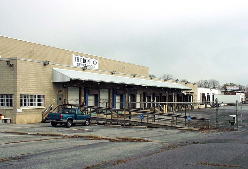 More Photos Of 808 S 26th St, Harrisburg Warehouse For Lease