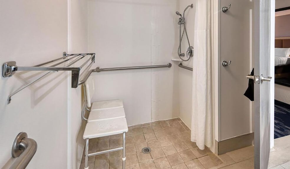 More Photos Of 1030 State Road 229, Batesville Hotel For Sale