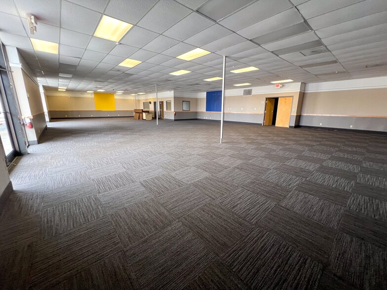 More Photos Of 2177-2181 W Broad St, Athens Freestanding For Lease