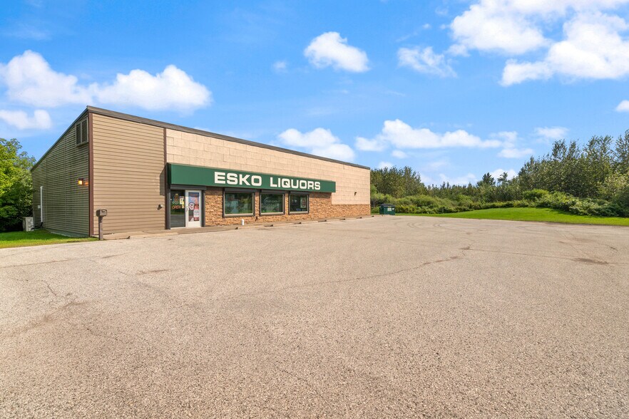 More Photos Of 54 Thomson Rd, Esko General Retail For Sale