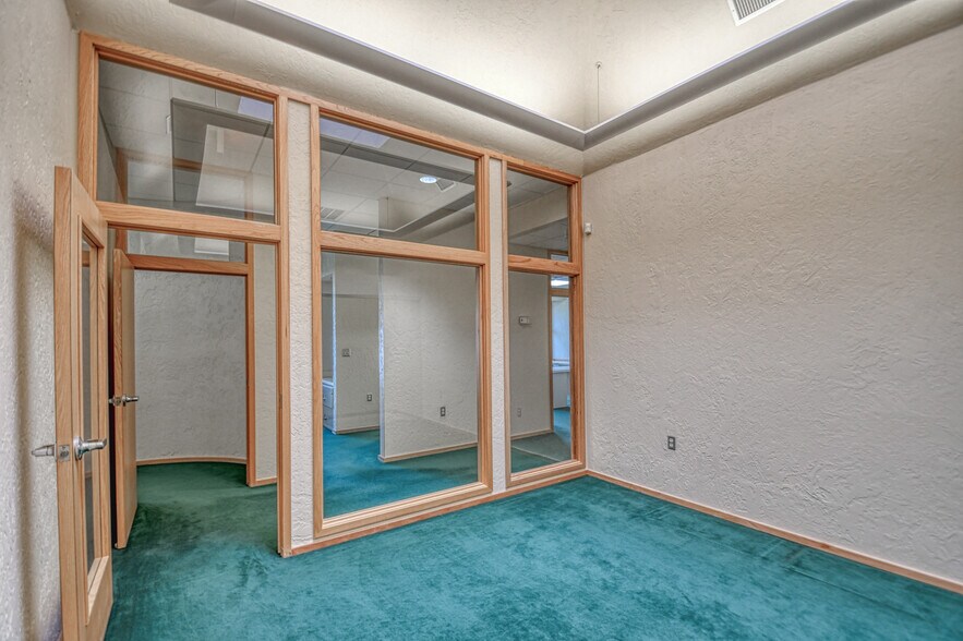 More Photos Of 3280 Marshall Ave, Norman Office For Sale