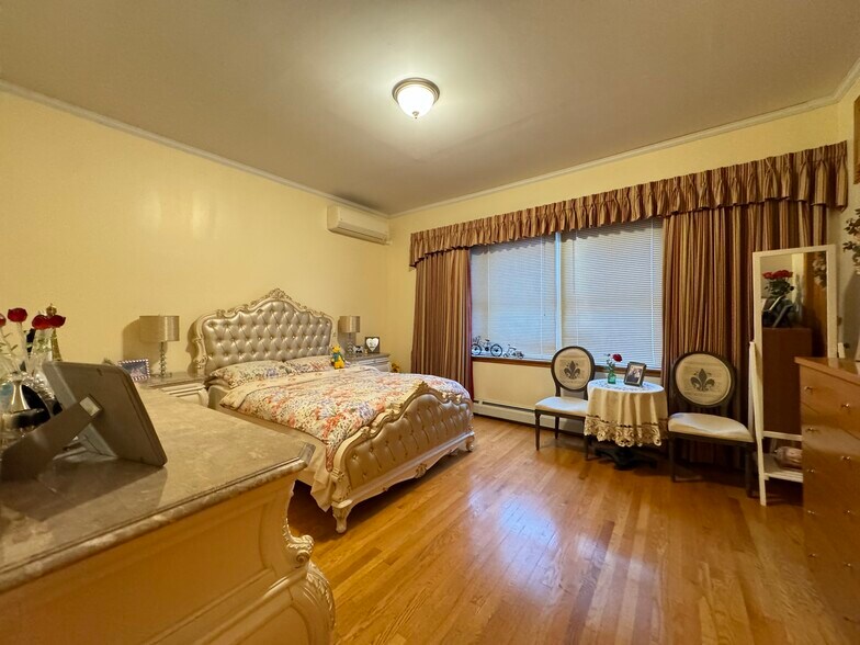 More Photos Of 18-24 College Point Blvd, Flushing Storefront Retail Residential For Sale