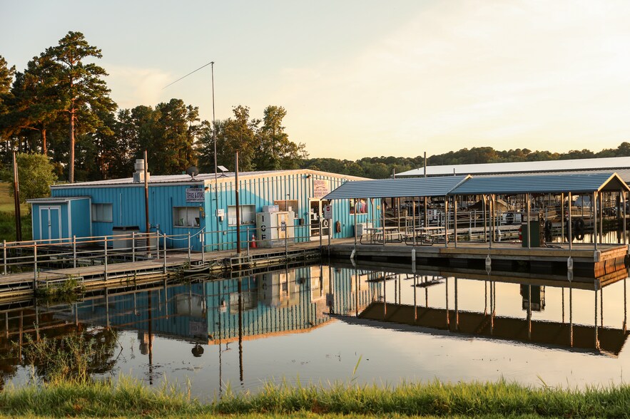 Primary Photo Of 469 James rd, Avinger Hotel For Sale