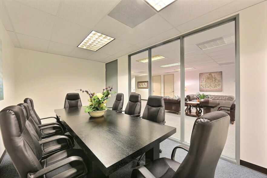 More Photos Of 415 Huntington Dr, San Marino Loft Creative Space For Lease