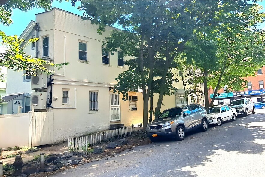More Photos Of 5731 Mosholu Ave, Bronx Freestanding For Sale