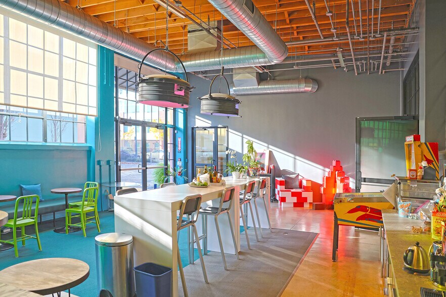 More Photos Of 1375 Park Ave, Emeryville Loft Creative Space For Lease