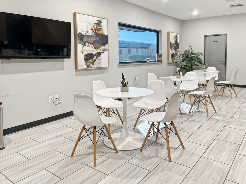 More Photos Of 404 Airport Fwy, Bedford Coworking Space