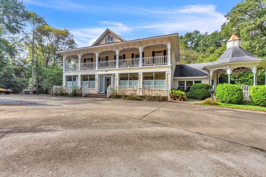 Primary Photo Of 414 Perry Hill Rd, Montgomery Storefront Retail Office For Sale