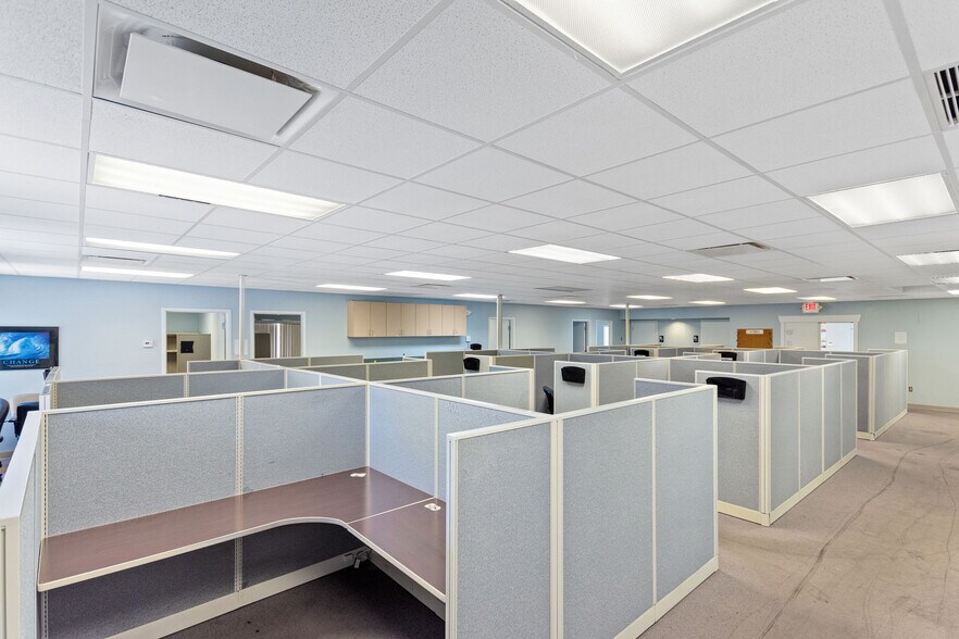 More Photos Of 2144 Duck Slough Blvd, New Port Richey Medical For Lease