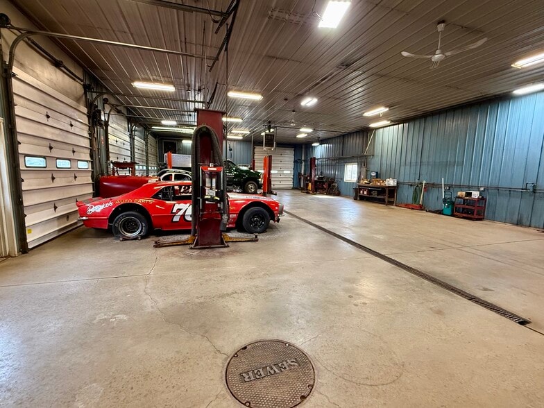 More Photos Of 79 State Rd, Great Barrington Auto Repair For Sale
