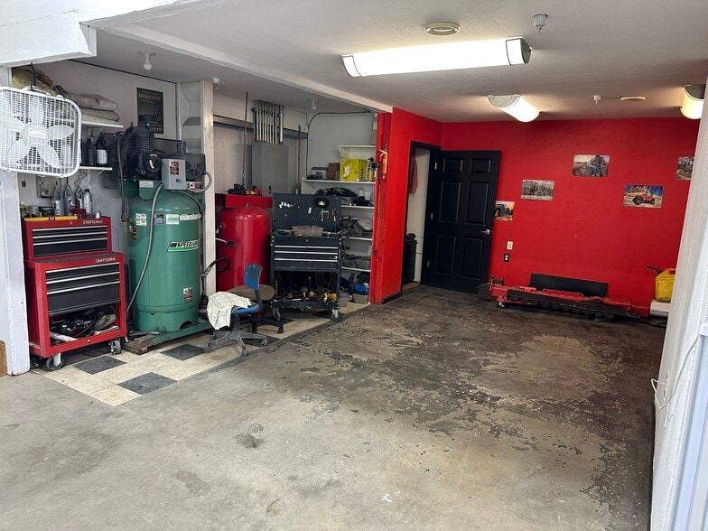 More Photos Of 7140 Ivy St, Commerce City Warehouse For Sale