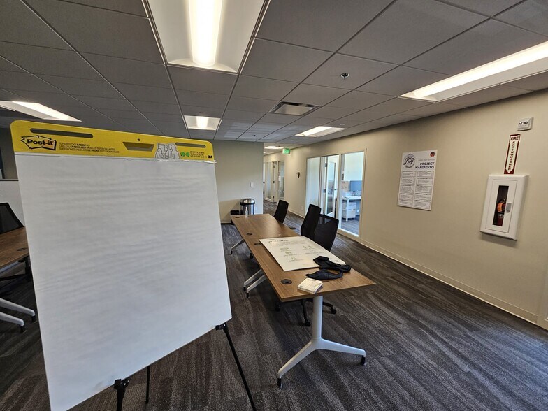 More Photos Of 70 Garden Ct, Monterey Medical For Lease