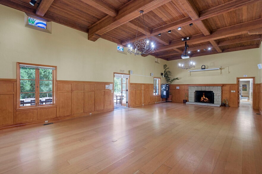 More Photos Of 249 Lambert Rd, Carpinteria Specialty For Sale