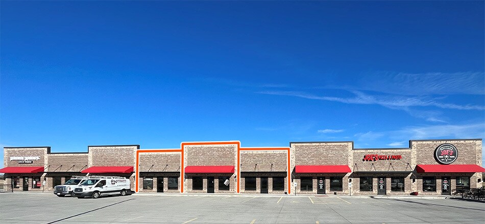 More Photos Of 635-653 Edwardsville, Troy General Retail For Lease