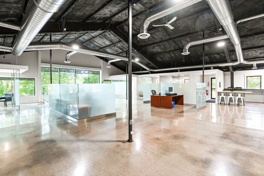 More Photos Of 44 Lincoln St, Saco Office For Sale