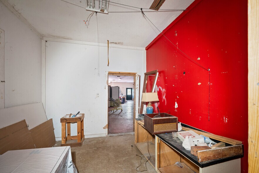 More Photos Of 11100 US-45, Chunchula Freestanding For Sale